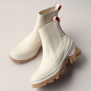 NWT Sorel Chelsea Boots